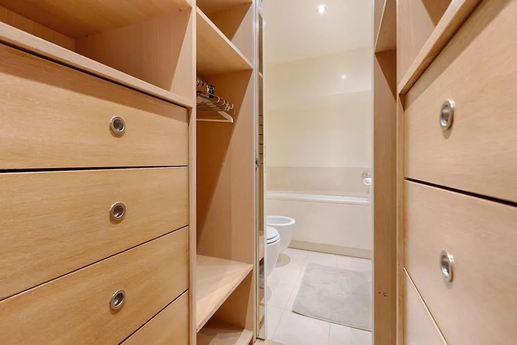 Luxury Apartment Saint Honore Champs Elysees París Francia